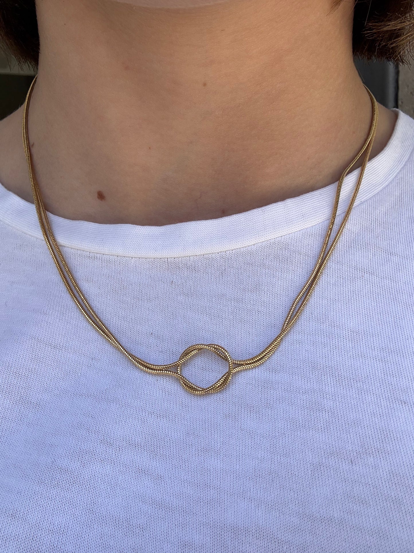 Collana Knot