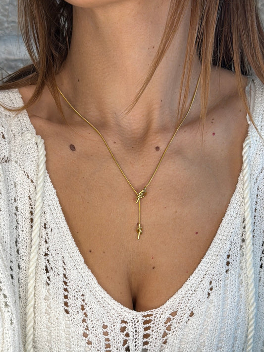 Magic Necklace: Moving Knots